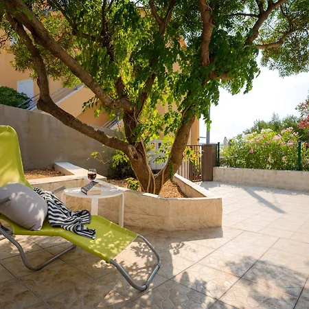 Apartment Big Sunny Terrace Hvar
