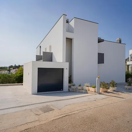 Apartment Big Sunny Terrace Hvar